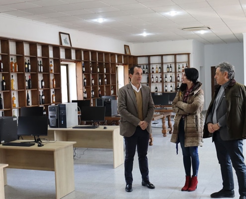 Fundación Soliss dona el equipamiento informático para la creación de un aula formativa a la Fundación Cadisla